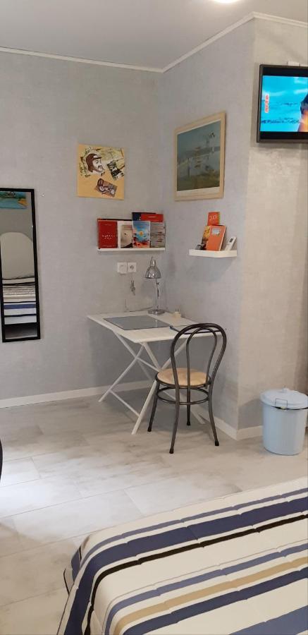 Chambre D'Hotes Du Mas Julianas 생 로랑 드 라 살랑크 외부 사진